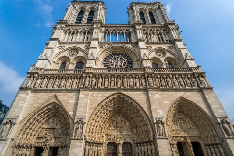 notre dame coracao de paris