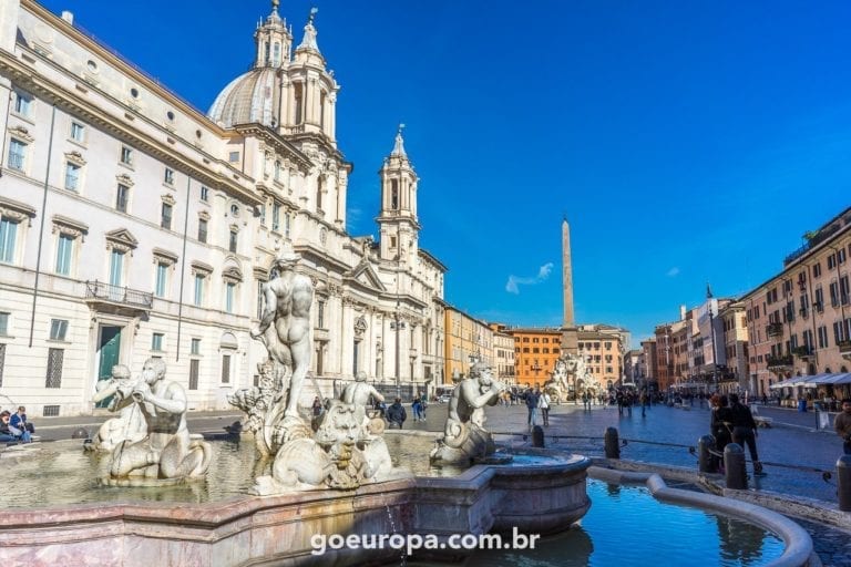 O Pasquino e a Piazza Navona em Roma