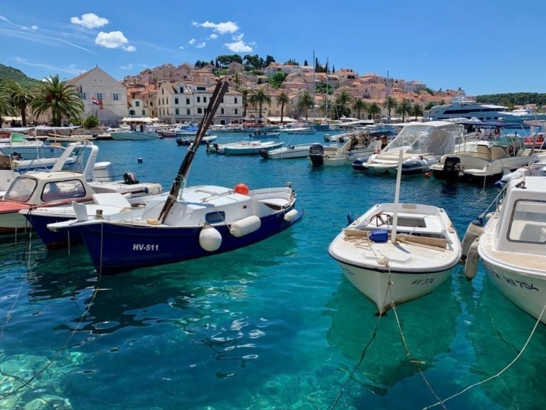 Uma Bela Vista de Hvar na Croácia
