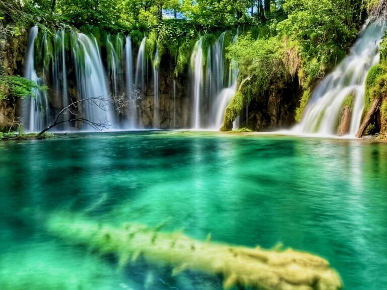 Os Incríveis Lagos Plitvice na Croácia