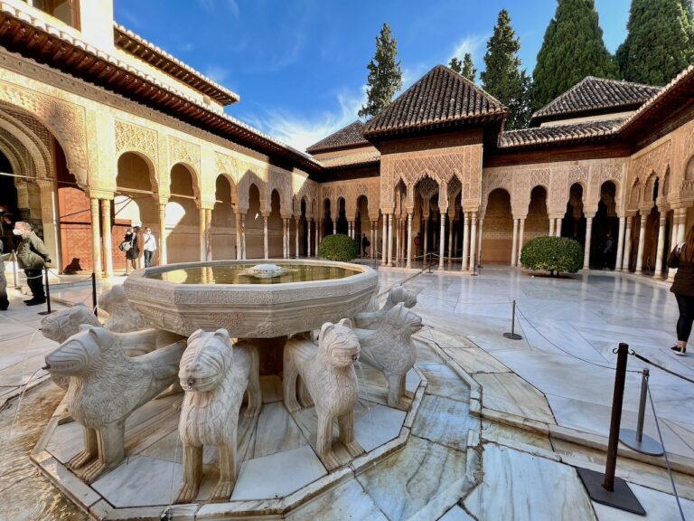 Alhambra, o Grandioso Palácio dos Mouros em Granada