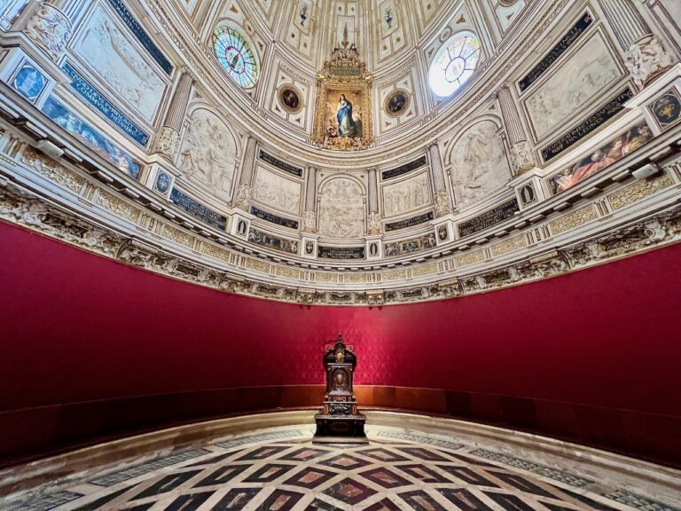A Majestosa Catedral de Sevilha na Espanha