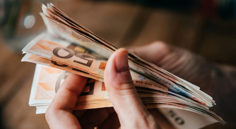 Quantos Euros Levar para uma Viagem à Europa em 2025?